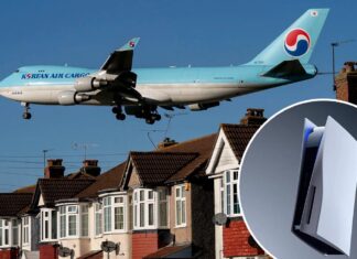 Sony PS5 được vận chuyển bằng máy bay phản lực Boeing 747 Sony PS5 được vận chuyển bằng máy bay phản lực Boeing 747