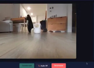 7000 robot hút bụi DJI bị hack camera chỉ vì ai đó muốn điều khiển từ xa bằng tay cầm PS5